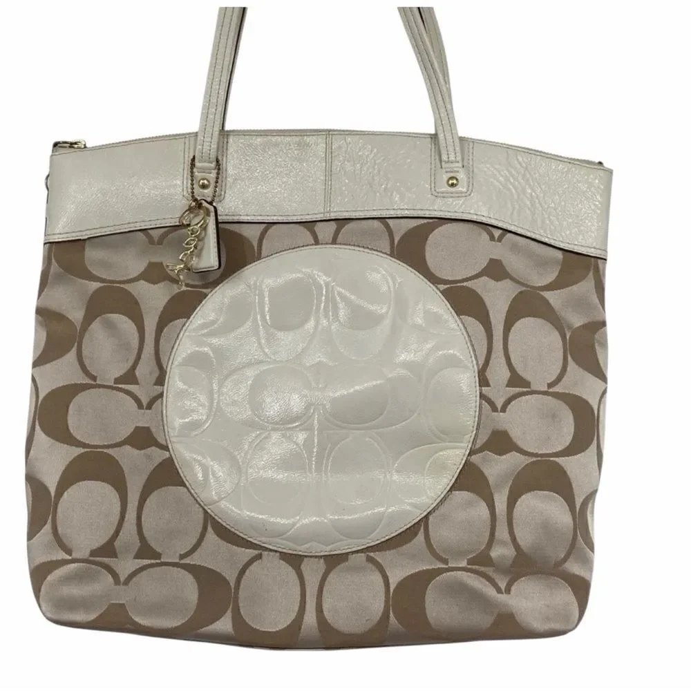 Coach Laura F 18835 Fabric Signature C Patent Leather Trim Large Tote